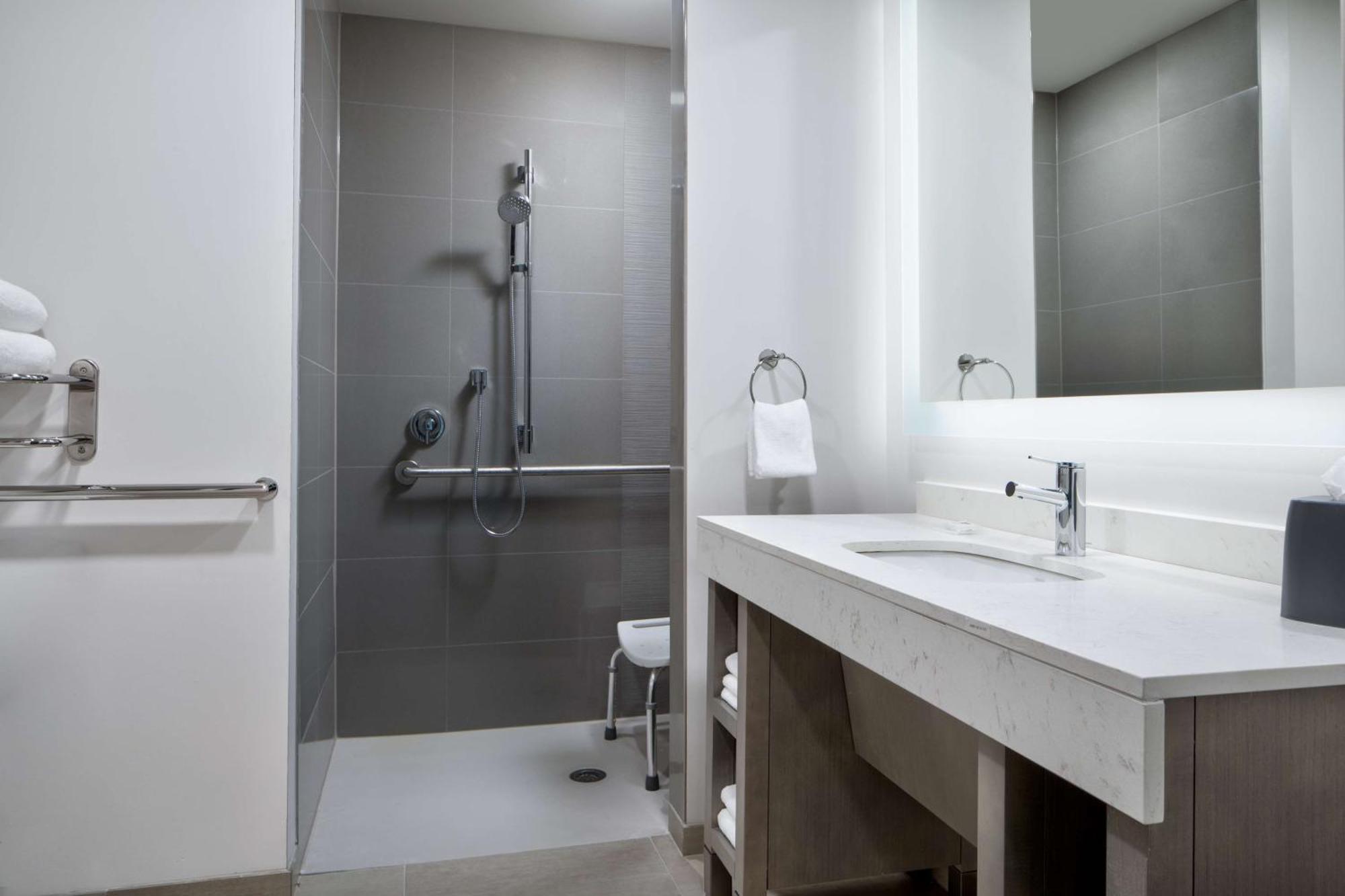 Hyatt House Denver 3*
